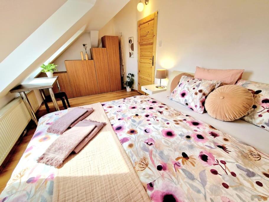 Anabel Old Town Apartment *